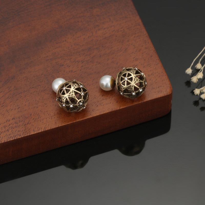 chr1st1an D10r earrings